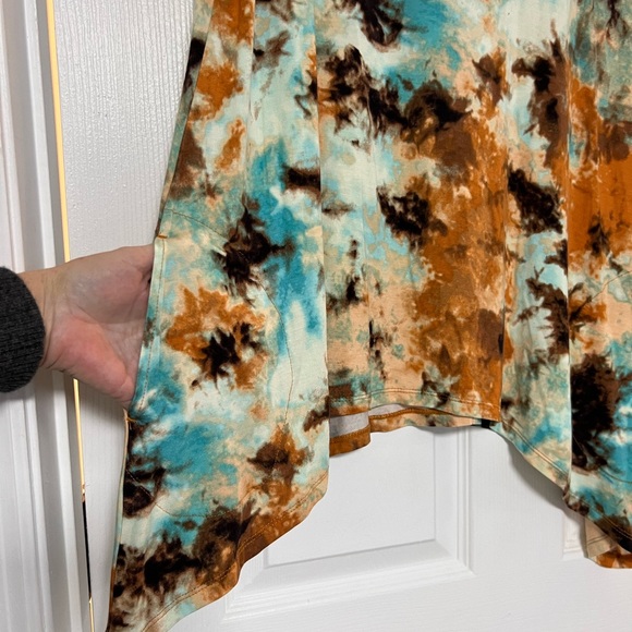 LOGO by Lori Goldstein Tie-Dye Short Sleeve Top - Brown and Blue - Picture 4 of 8